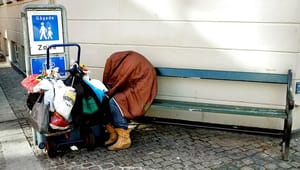 Partier overvejer at placere karantæneramte hjemløse på tomme hoteller