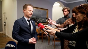 Ugen i dansk politik: Ministre i samråd og forhandlinger om udvidet fase 2-genåbning