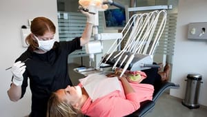 Tandlæger: Det offentlige er nødt til at dække vores omsætningstab
