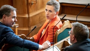 Lars Trier Mogensen: Herskeren Mette Frederiksen spiller partierne ud mod hinanden på skift