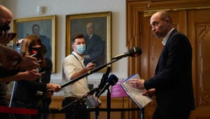 Magnus Heunicke afviser at have tilbageholdt oplysninger om epidemiloven