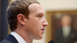 Facebook får demokratiet til at vakle: Den politiske forbruger kan meget vel være løsningen