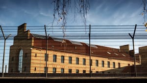 Fængselspladser i Kosovo, øget sikkerhed og bedre rekruttering: Få overblik over den nye aftale for Kriminalforsorgen