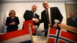 Norge forsøgte den danske Kosovo-model og lejede fængselspladser i Holland. Tre år senere stoppede aftalen efter kritik fra ombudsmanden 