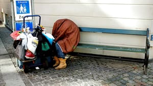 Antallet af hjemløse har taget et seriøst dyk for første gang i ti år. Og det er der særligt én grund til