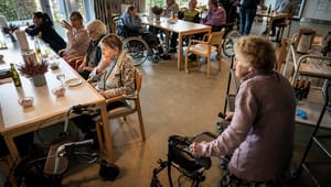 FOA: Vi ved, at mere frihed i ældreplejen virker, så hvad venter vi på?