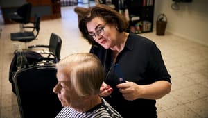Frisør- og serviceforbund: Forældet lovgivning anerkender ikke frisørers arbejdsskader 