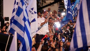 Græsk premierminister erklærer valgsejr og sikrer genvalg