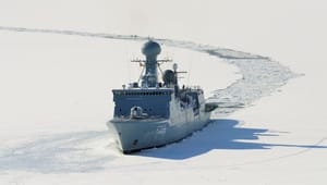 Forsvaret vil beholde Thetis-skibe 15 år mere, etablere flyvestation og udbygge baser i Grønland