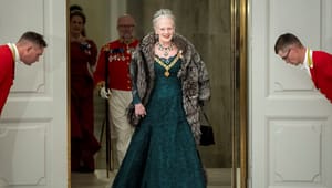 Dronning Margrethe træder tilbage