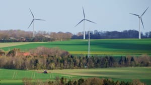 Regeringen vil effektivisere klageprocessen omkring solcelle- og vindmølleprojekter 
