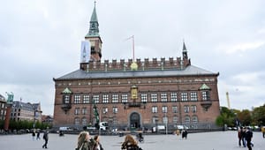 S-kandidat vil fyre 1.000 akademikere i København. På rådhuset møder forslaget lunken opbakning