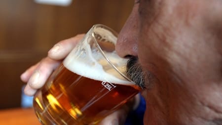 Eksperter raser over øl-konference