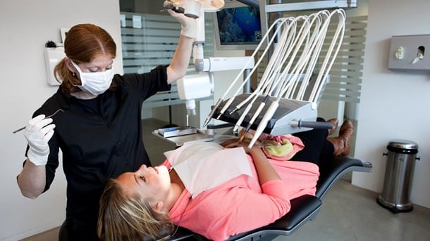 Tandlæger: Kædeklinikker får ikke flere tandlæger til udkantsdanmark