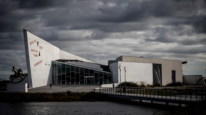 Ledelseskultur og arbejdsmiljø på kunstmuseet Arken møder kritik fra flere medarbejdere
