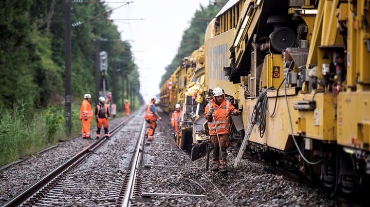 Statsrevisorerne kritiserer Transportministeriet for manglende overblik over investeringer på jernbanen 