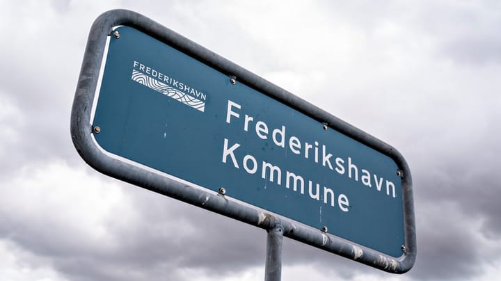 Direktør i Frederikshavn Kommune sendes hjem og fritages for tjeneste 