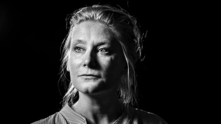 I næsten tyve år fulgte Puk Damsgård Danmarks længste krig. Nu vil hun have os til at se indad: "Vi lod os forblænde af vores egne værdier"