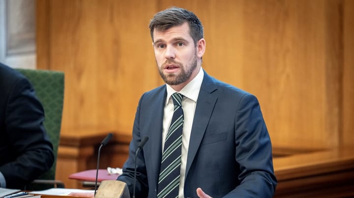 Venstres politiske ordfører går på barsel