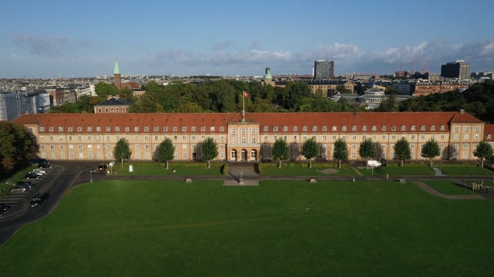 Værnepligtige vil have Livgardens kaserne i København revet ned