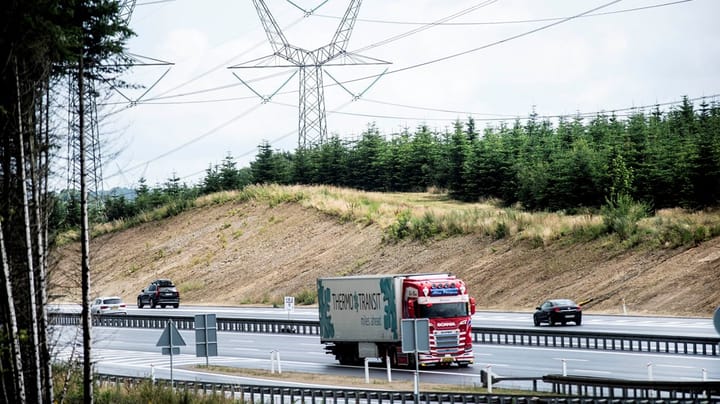 EU aftaler at skærpe CO2-krav til lastbiler og busser