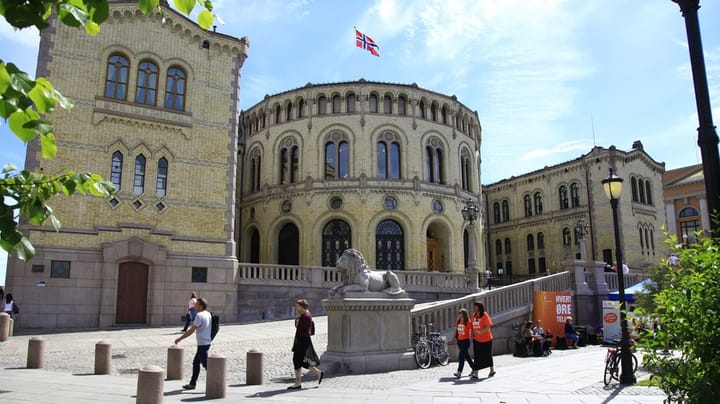 Norges parlament lukkede ned efter trusler