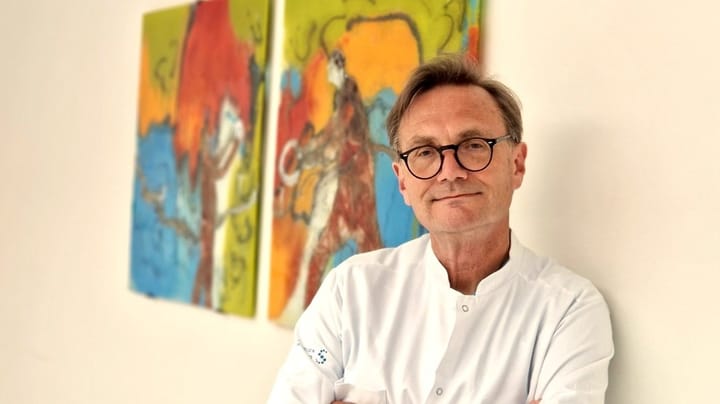 Ny professor i Region Sjælland kæmper mod bakterier til fare for patienter