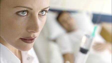 Topøkonom: Sygeplejerskers lønefterslæb er overdrevet